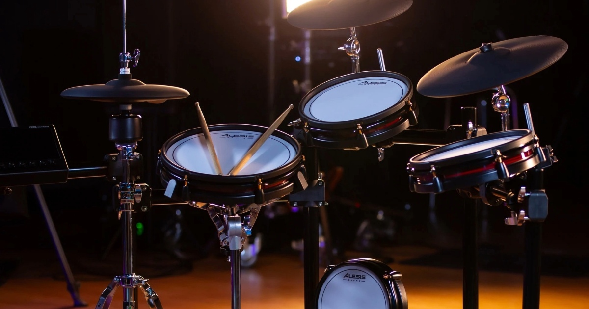 Барабанщики, готуйтеся до нового ритму з ALESIS Strata Club!